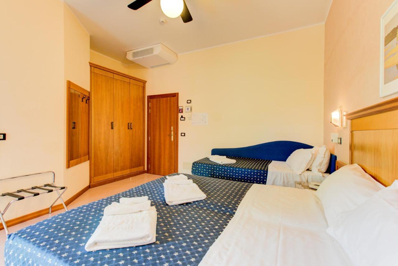 Hotel Verona Cesenatico Dış mekan fotoğraf